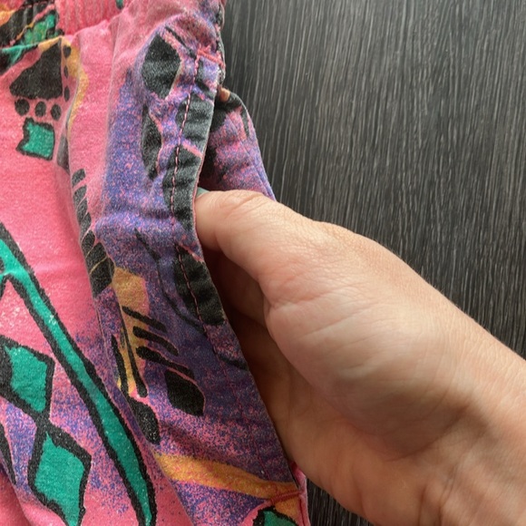 Vintage 80s 90s Hot Pink Printed Men's Shorts - Picture 3 of 7